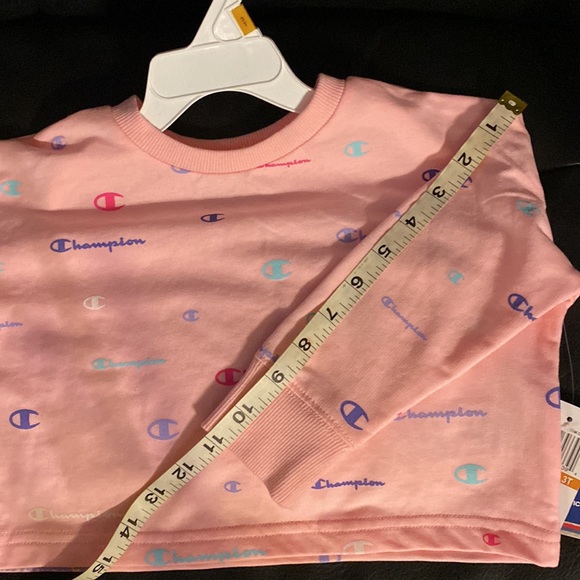 Champion Girls Cropped Crewneck Sweatshirts ~ All Over Print ~ Pink Candy ~ NWT - Picture 6 of 8
